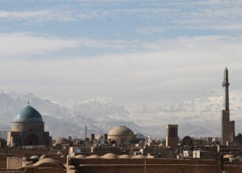 مكانة الأخبار في المعارف الإسلامية عند مذهب الإمامیه وآثارها العلمي والثقافي والسياسي على المجتمع