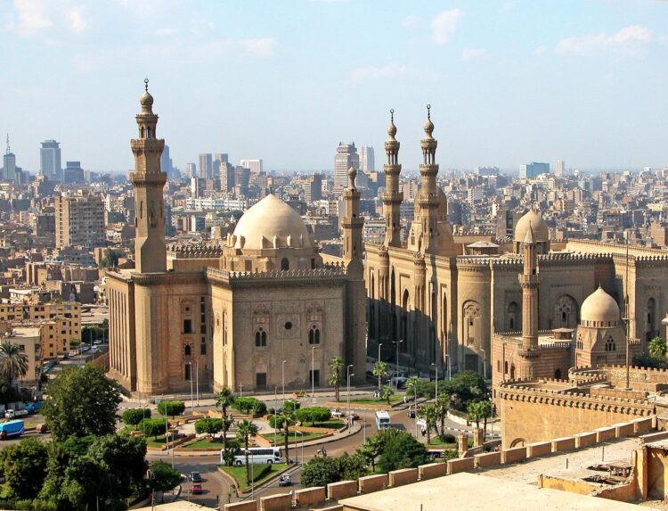 تنوع التدين بتنوع الإنسانِ والواقع