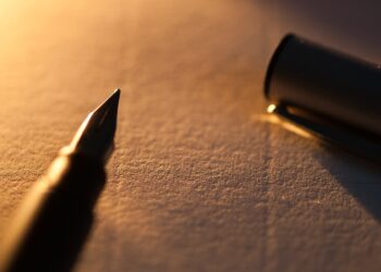تعلمت من الكتابة أعمق من القراءة