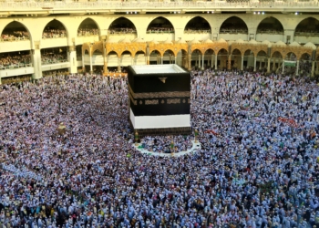 مركز بيو للأبحاث: الإسلام أسرع الأديان نموًا في العالم