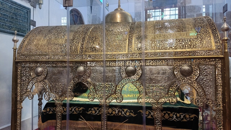 إسلام العرفاء: ابن عربي أعلى مقاما من التمذهب