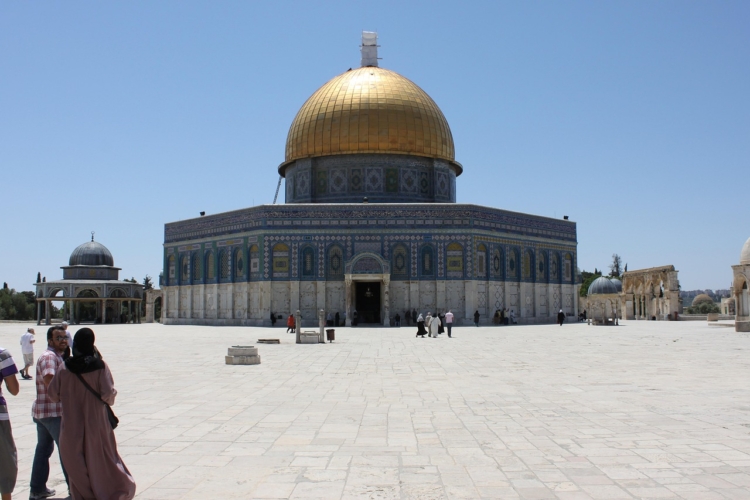 استهداف المؤسسات الأهلية في القدس: معركة الاحتلال ضد أدوات الصمود المجتمعي